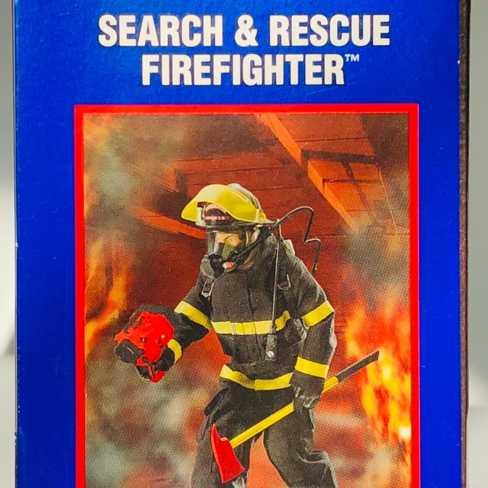 GI JOE Search & Rescue Firefighter MIB - Picture 14 of 14